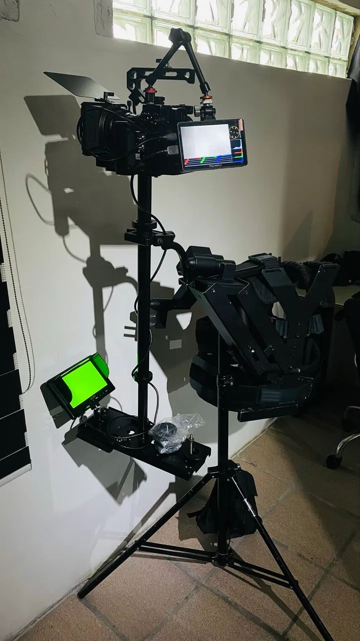 Estabilizador Steadycam para câmeras 64313442048898120