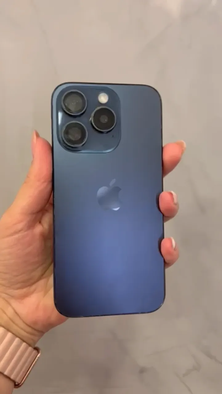 iPhone 15 Pro 256GB Azul - Seminovo - 88% Bateria - Loja Fìsica