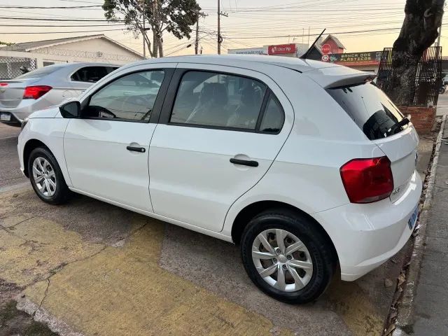 VW- Gol 1.0 Flex 2023 46.000km  R$: 59.900,00 - Foto 4