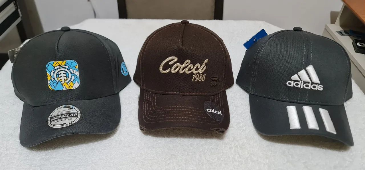 Bonés da Element, Colcci e Adidas 