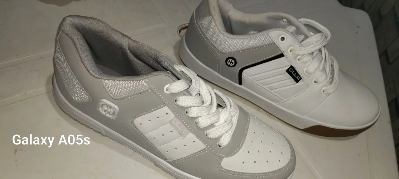 Tênis Ollie Branco e Cinza - Estilo e Conforto