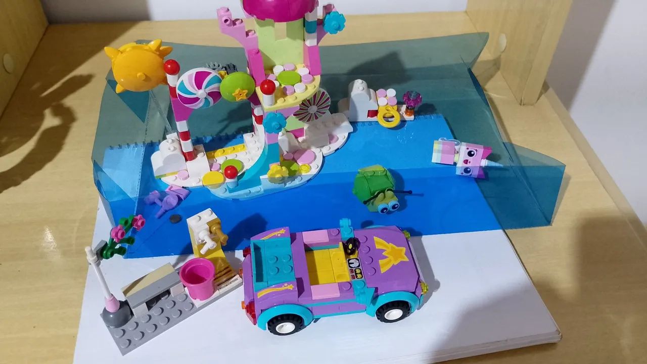 Brinquedo montar lego