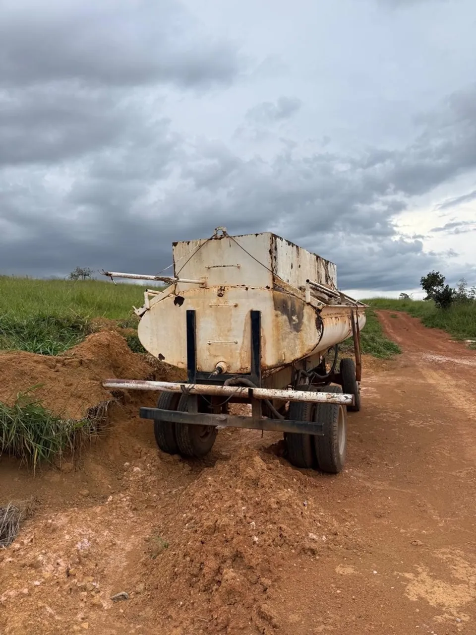 Tanque d'água para trator