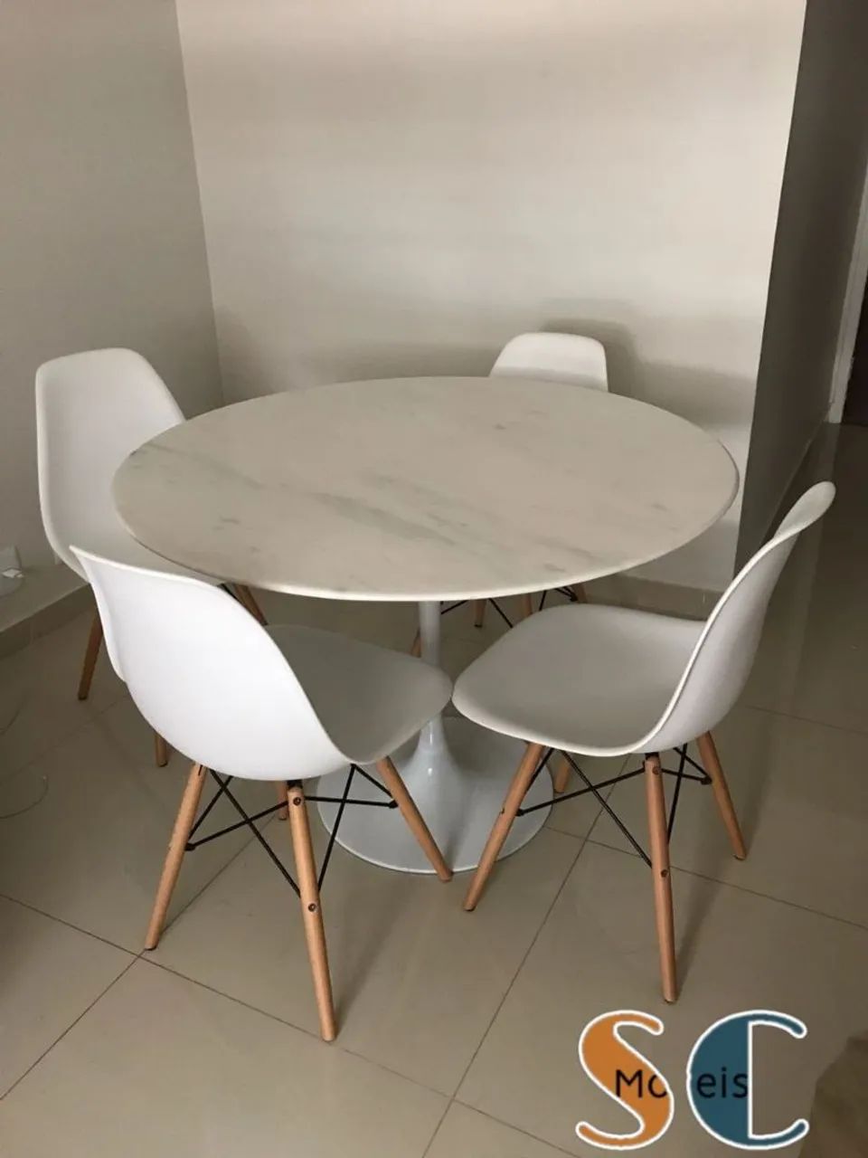Mesa Saarinen com tampo em Mármore Branco Extra - Foto 4