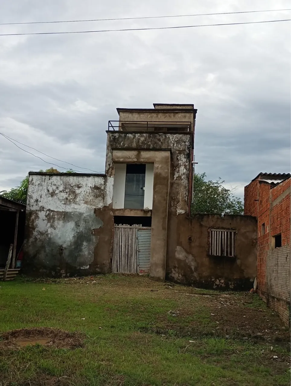 Casa por terminar ramal bom Jesus