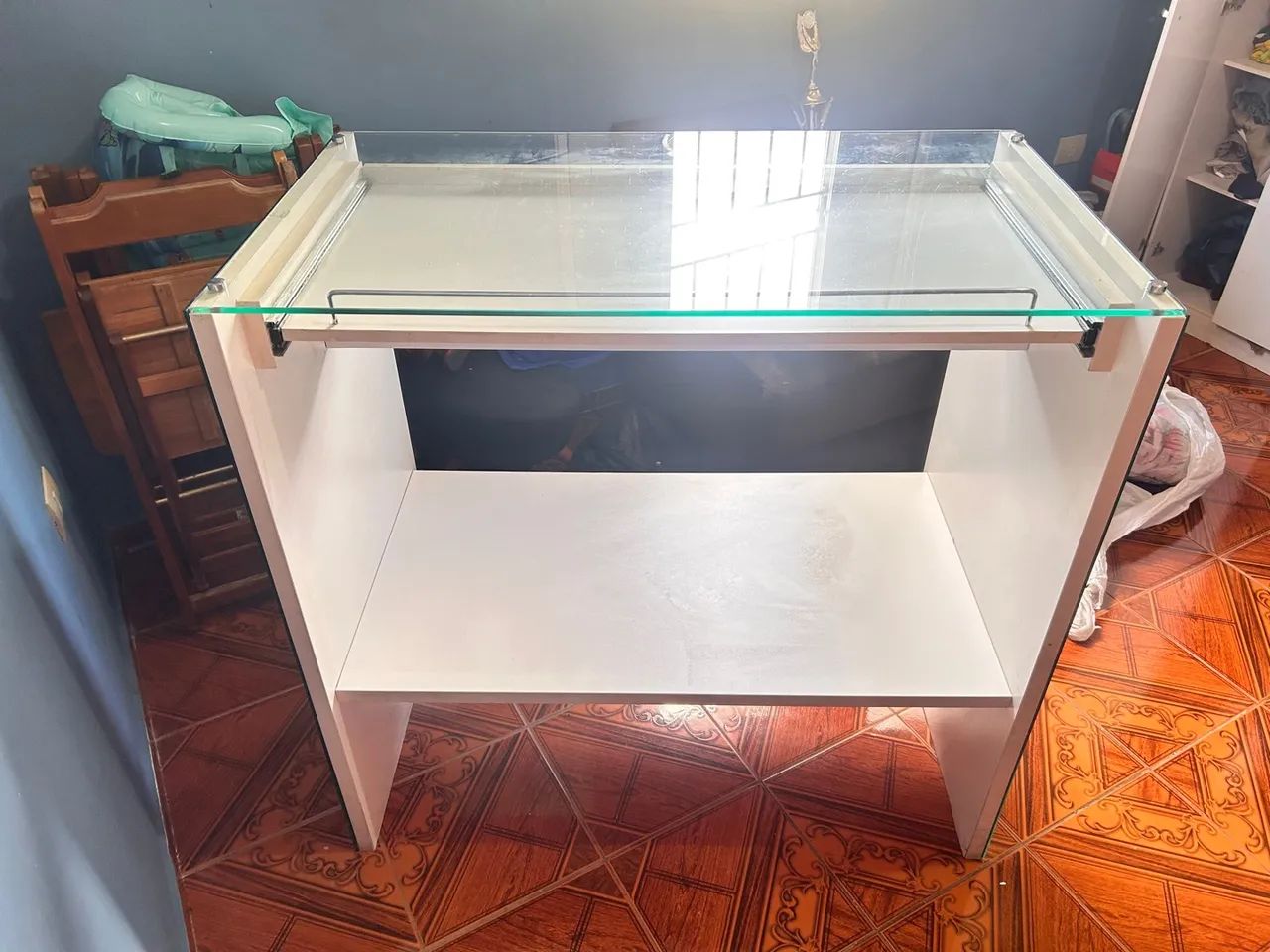 Balcão Expositor com Vidro