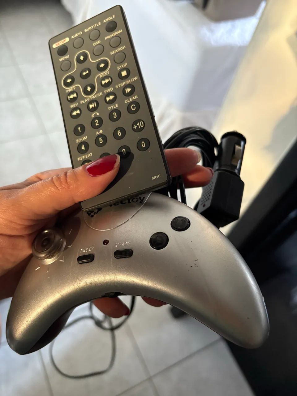 DVD player portátil 63824119728643122