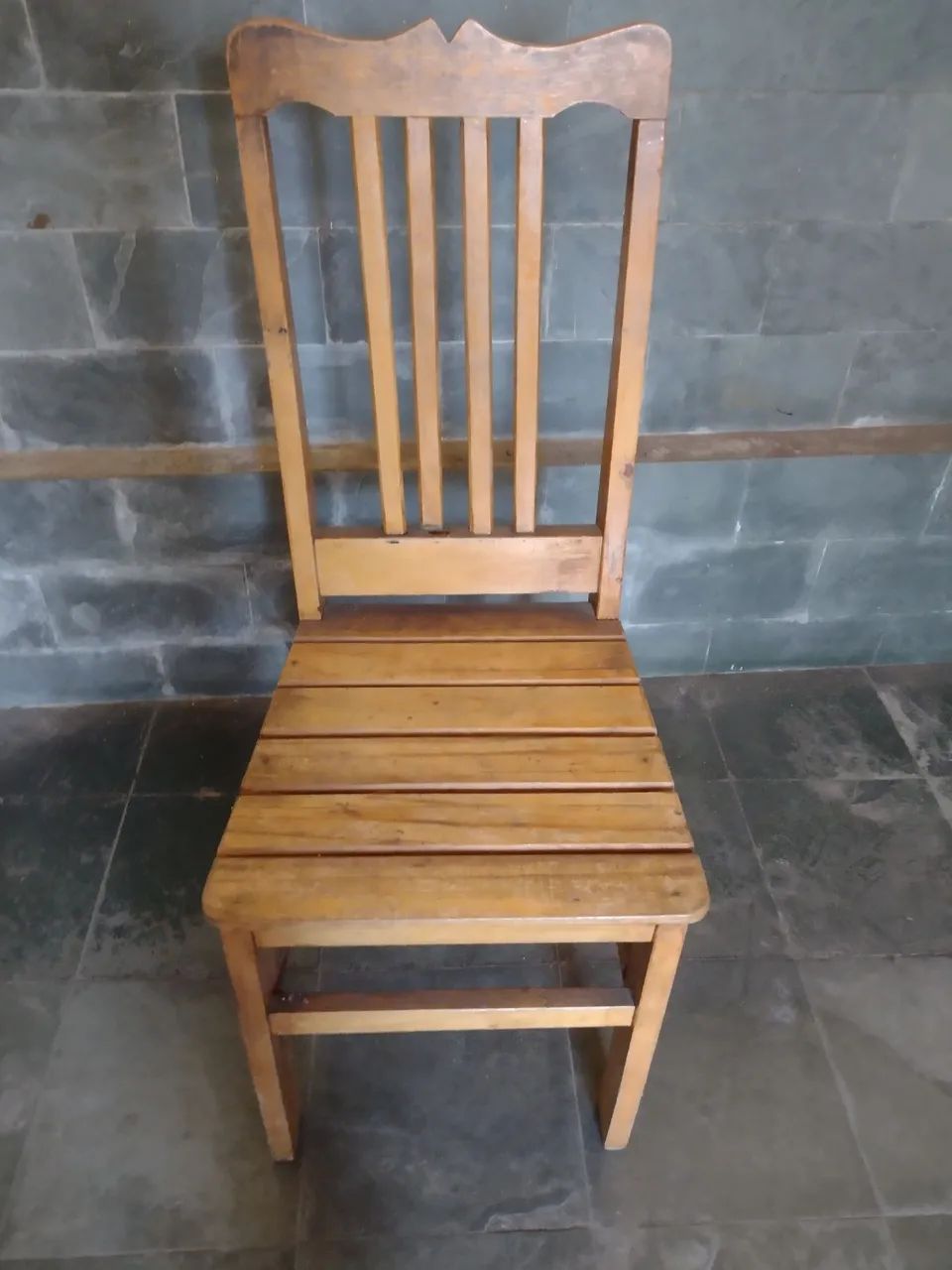 Cadeira madeira 