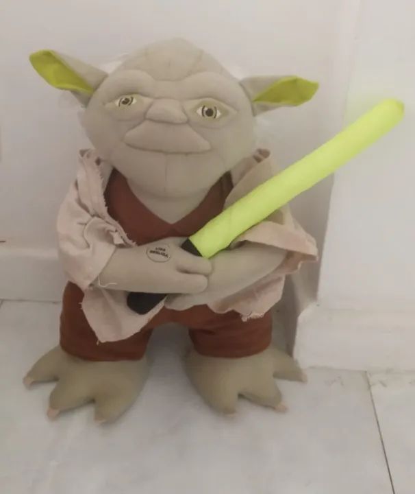 Boneco YODA