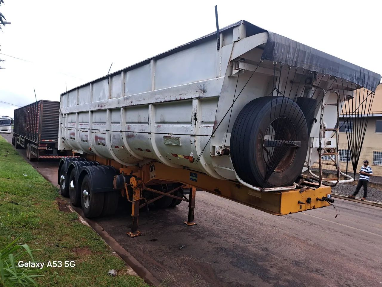 Caçamba ls basculante 90mil  - Foto 2