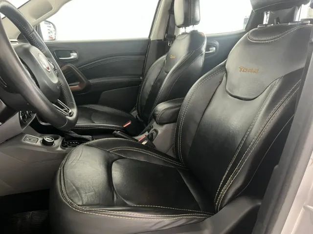 Fiat Toro Volcano 2.0 Diesel ( com vistoria cautelar ) Aut 2017  - Foto 4
