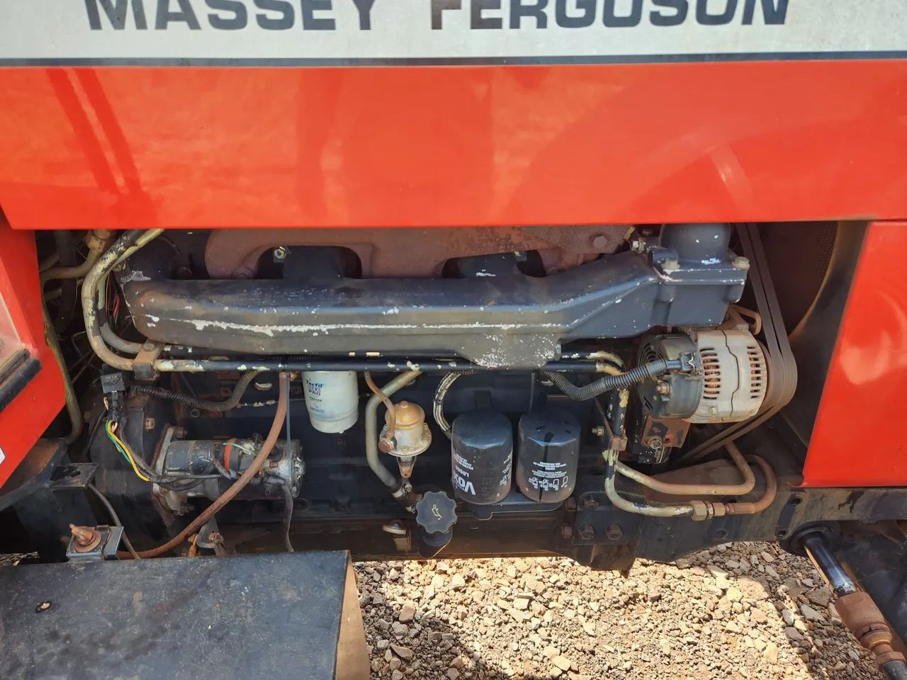  Vendo Trator Massey Ferguson 650 Turbo - Foto 3