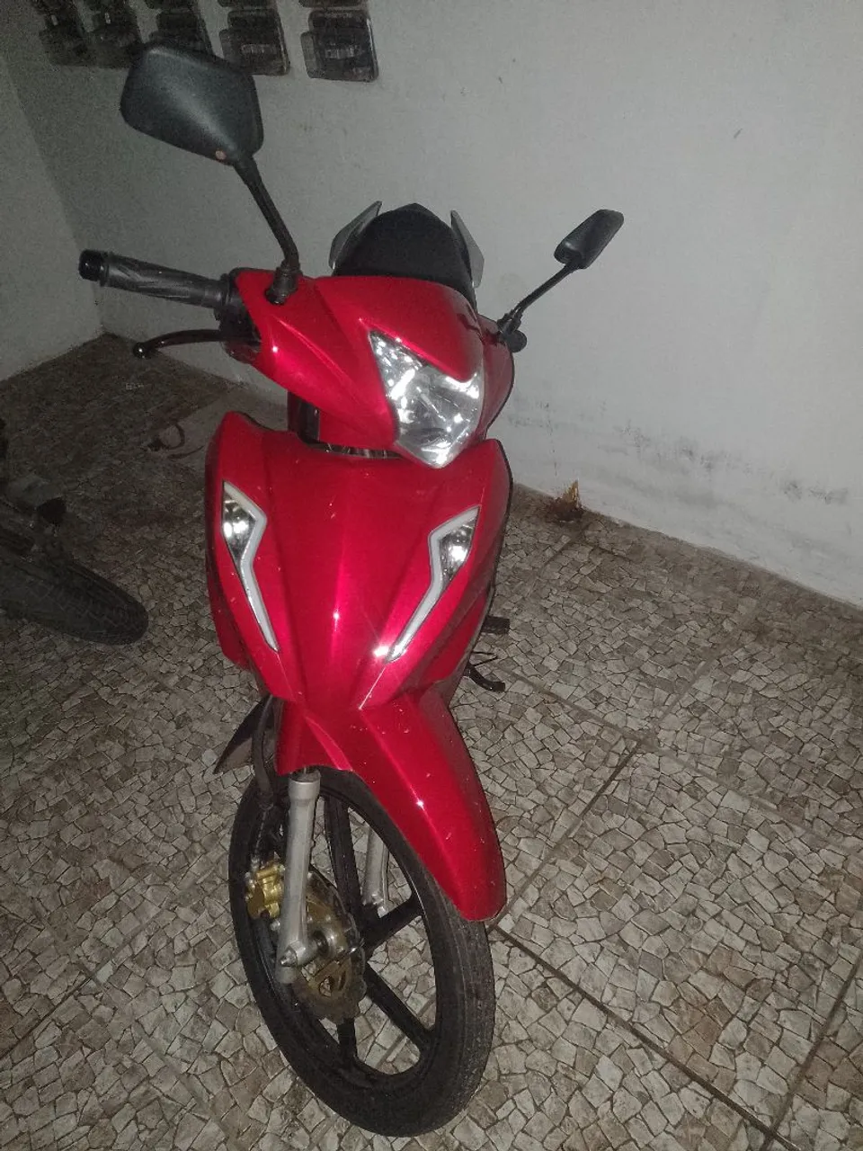 Motos SHINERAY RAY 50 no Brasil