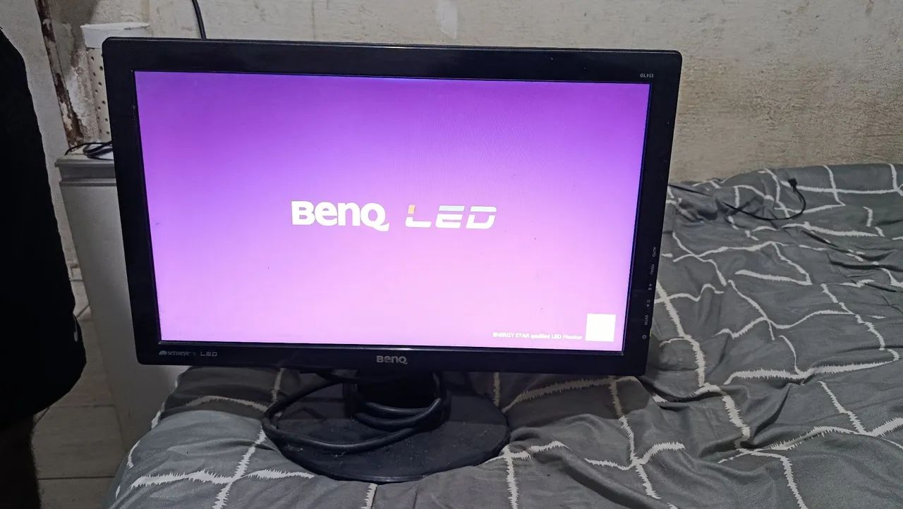 Monitor 18 polegadas Benq + Cabo de energia e Cabo de Imagem VGA reforçado  - Foto 2