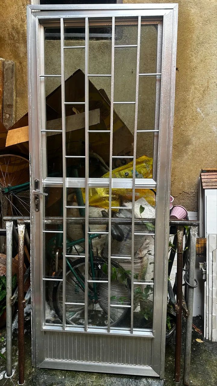 Porta de Alumínio 2,10 x 0,80 - Foto 2