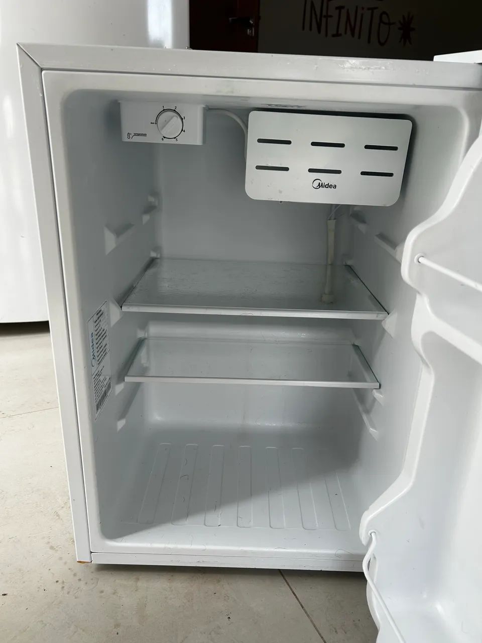 Vendo frigobar Midea 67 l - Foto 4