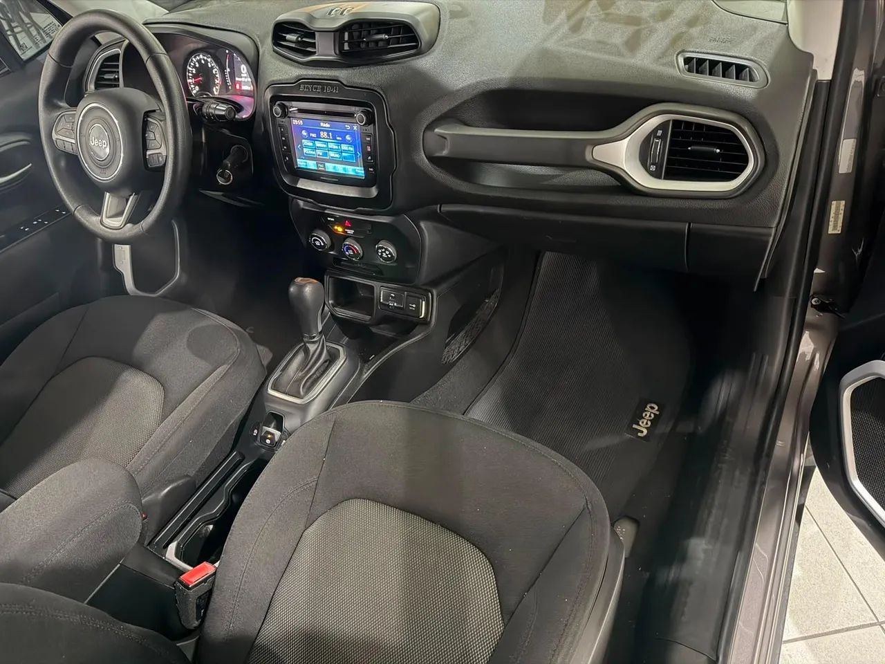 Jeep Renegade Sport 1.8 4X2 Flex 16V Aut. 2019 - Foto 12