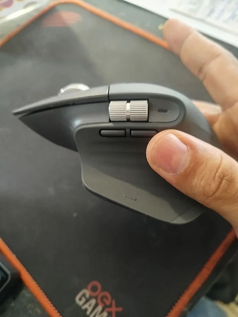 Mouse MX Master 3s bluetooth  - Foto 2