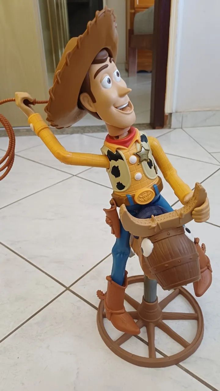 Woody com touro Toy story - Foto 3