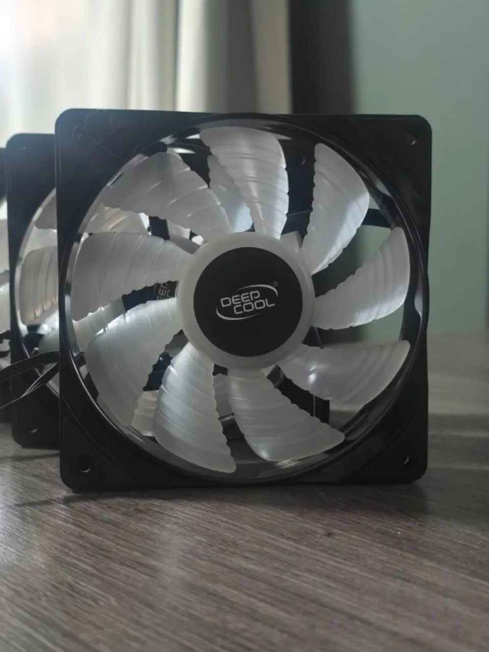 Kit 3 Ventoinhas DeepCool CF120 rgb + adaptador 3x1  - Foto 3