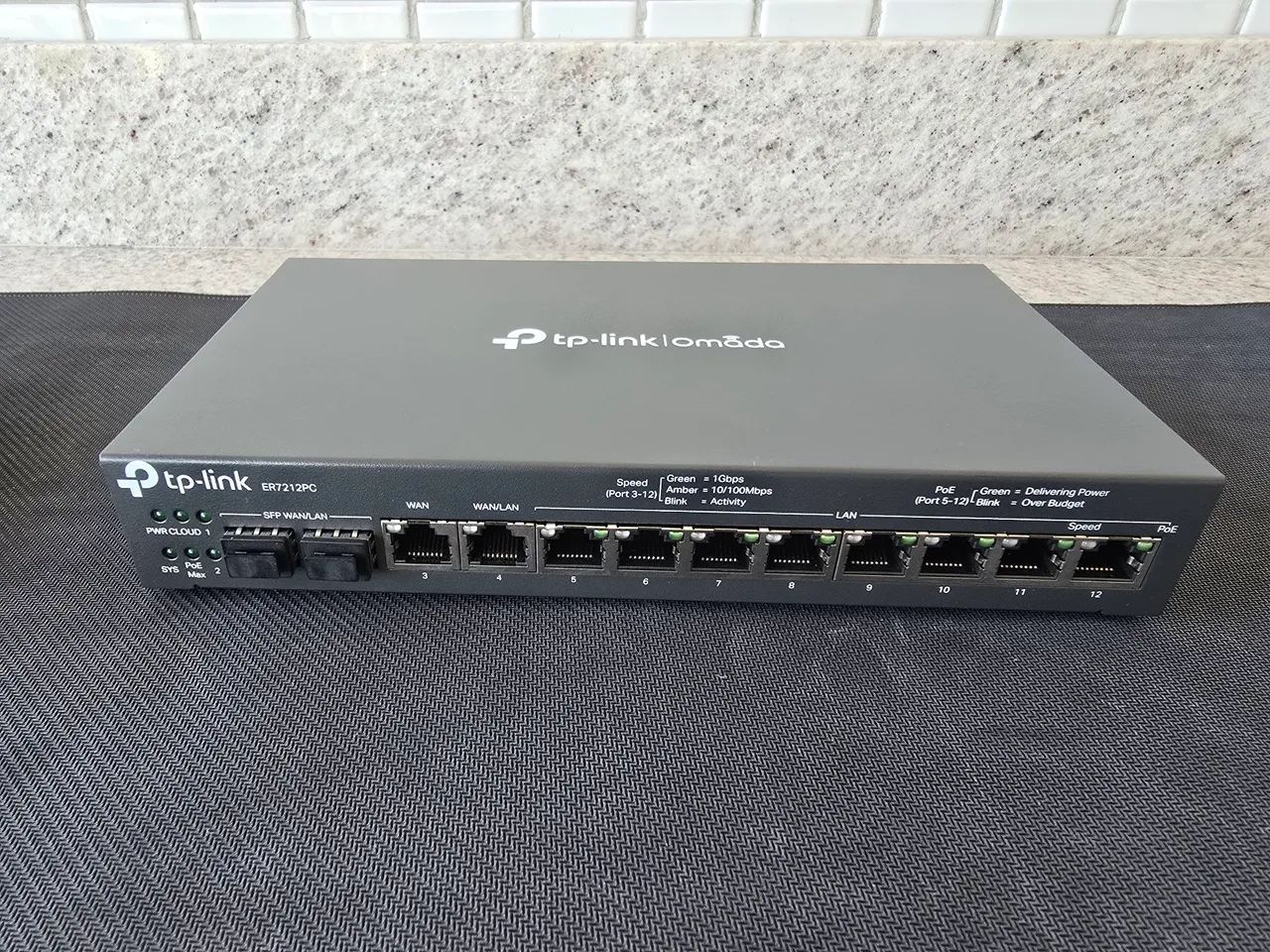 Roteador TP-Link Omada ER7212PC - Profissional com Load Balancer - 2 SFP