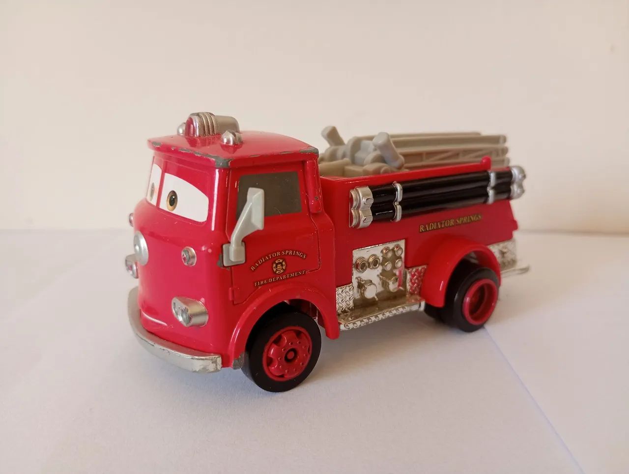 Mattel Disney Pixar - Miniatura Caminhão Ruivo Red 