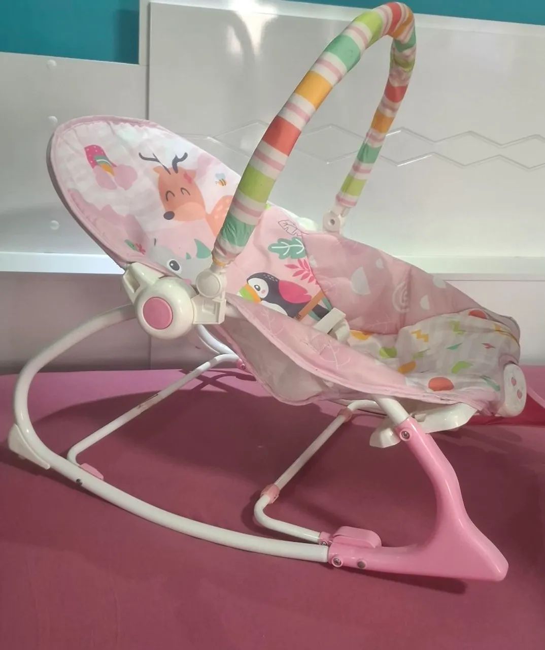 Cadeirinha de bebê vibra e toca música  - Foto 3