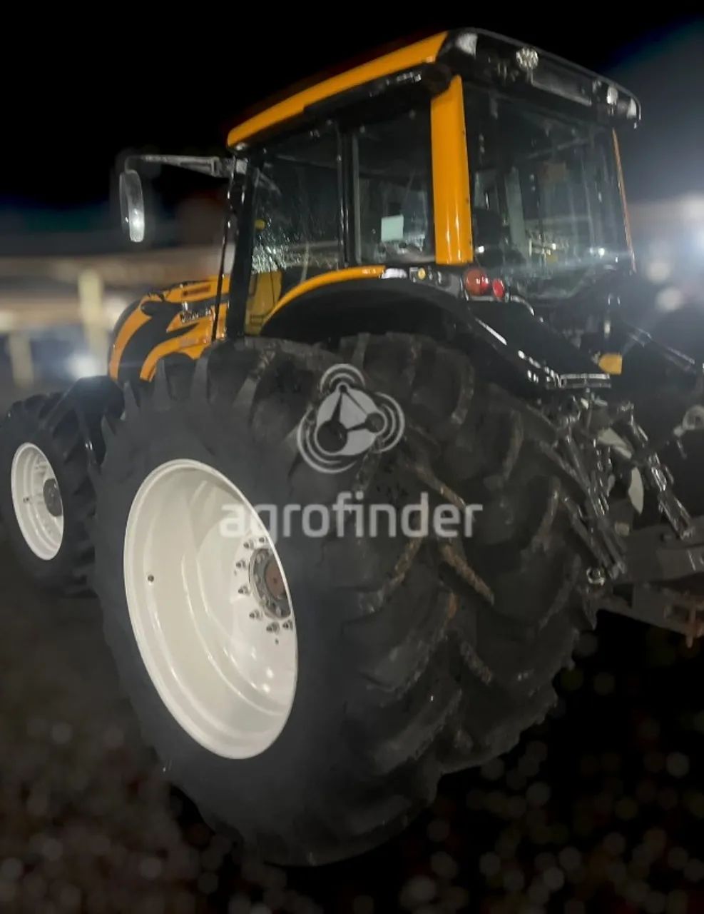 Trator Valtra BH224 ano 2022 - Foto 3