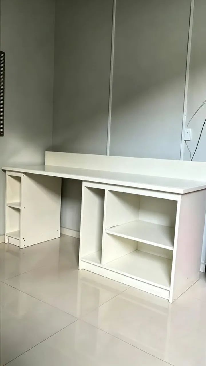 Mesa para Computador/Escritório - Bem Conservada!