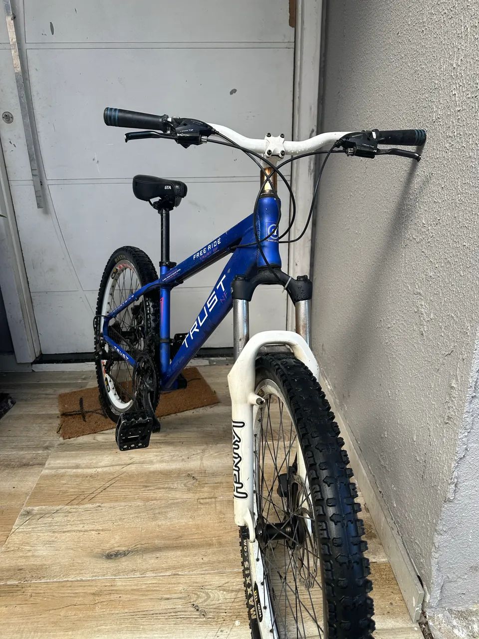 Bicicleta muito nova  - Foto 3