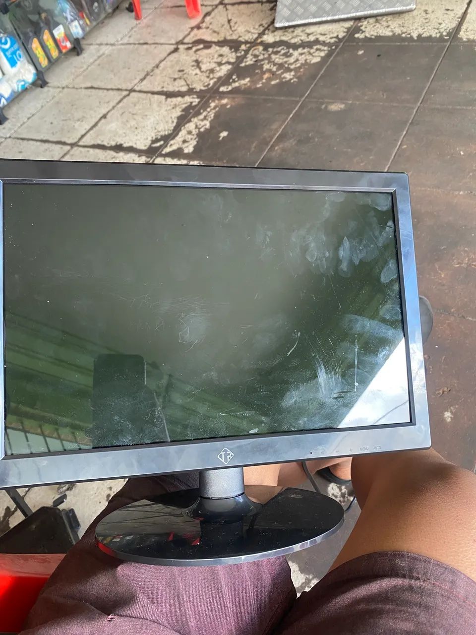 Monitor tronos 60hz