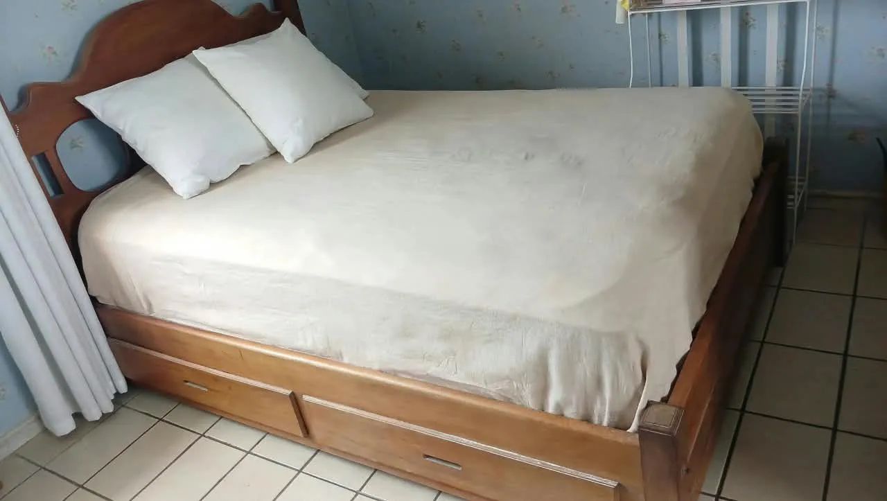 cama de casal madeira mogno 