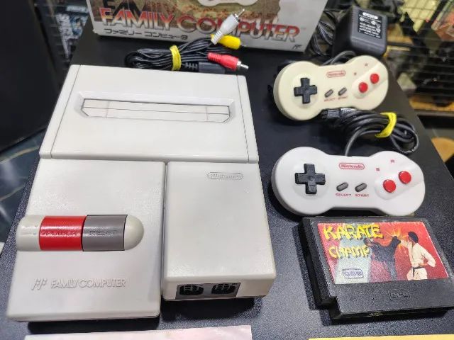 Famicom Av Family Computer Top Load 2 controles - Serial Batendo - Foto 2