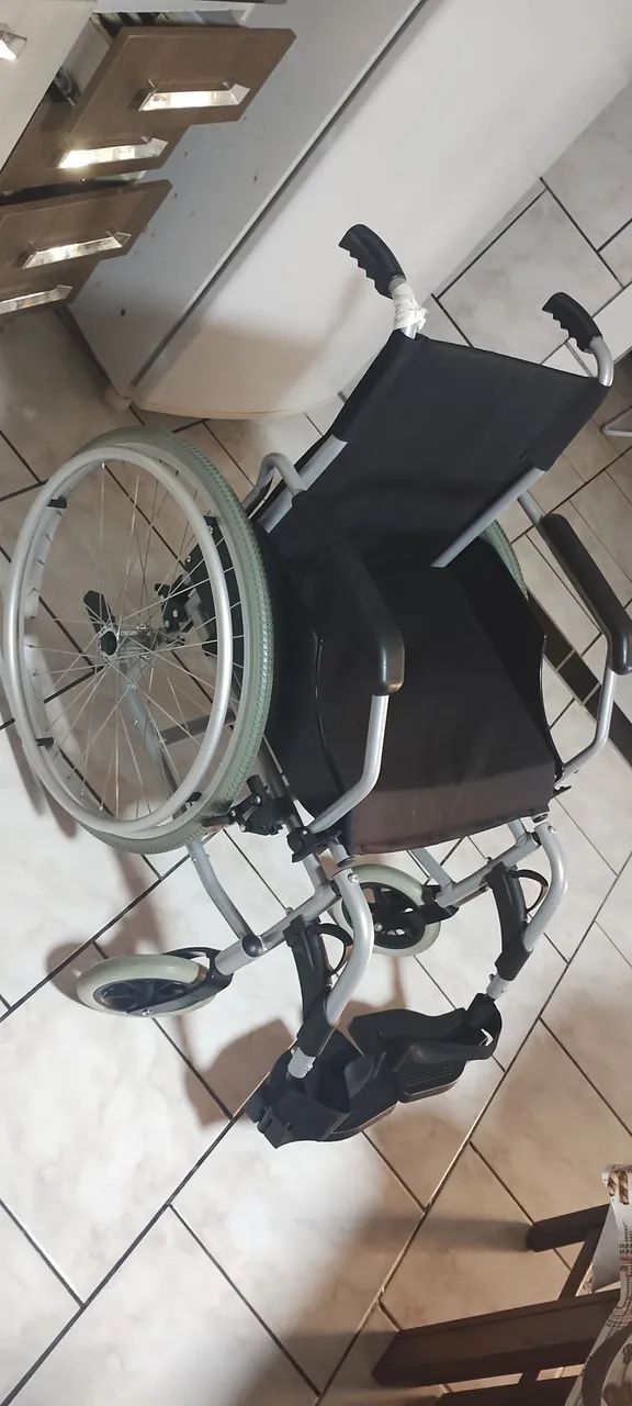 Cadeira de roda  - Foto 4