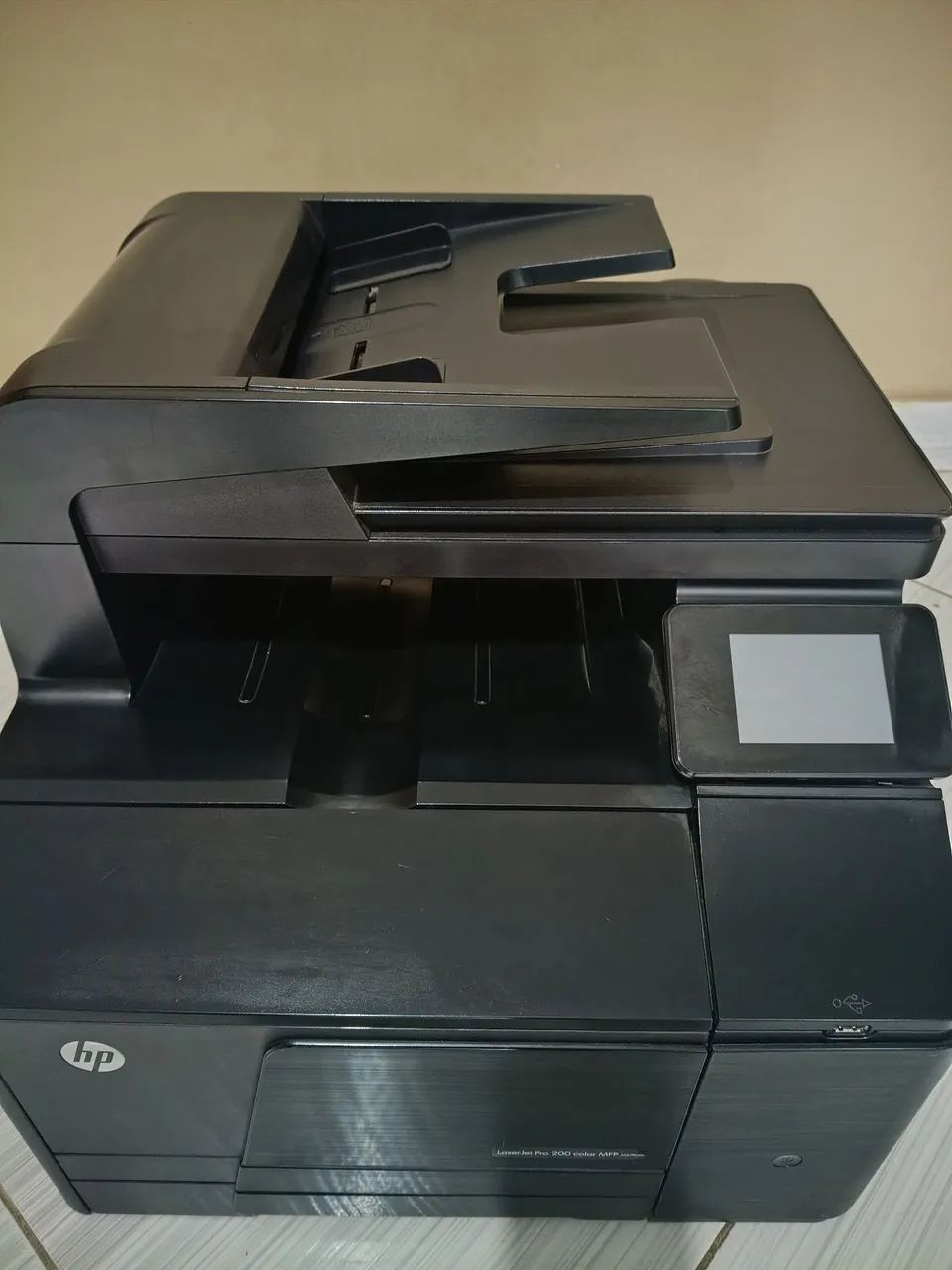 Impressora multifuncional laser colorida Hp pro