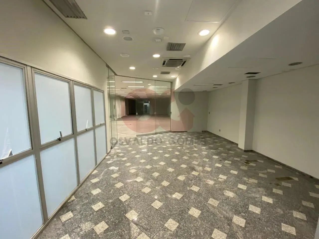 IMÓVEL COMERCIAL COM VÃO LIVRE E 10 VAGAS - BARRA FUNDA - SÃO PAULO/SP