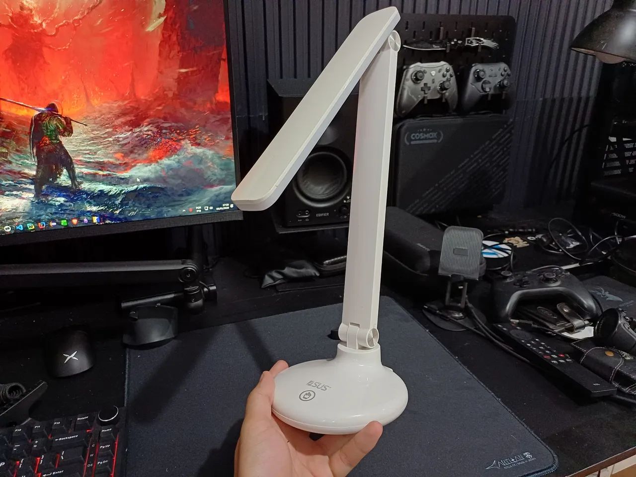 Luminária / Abajur / Luz portátil recarregável com 3 tons de luz ASUS - Foto 4