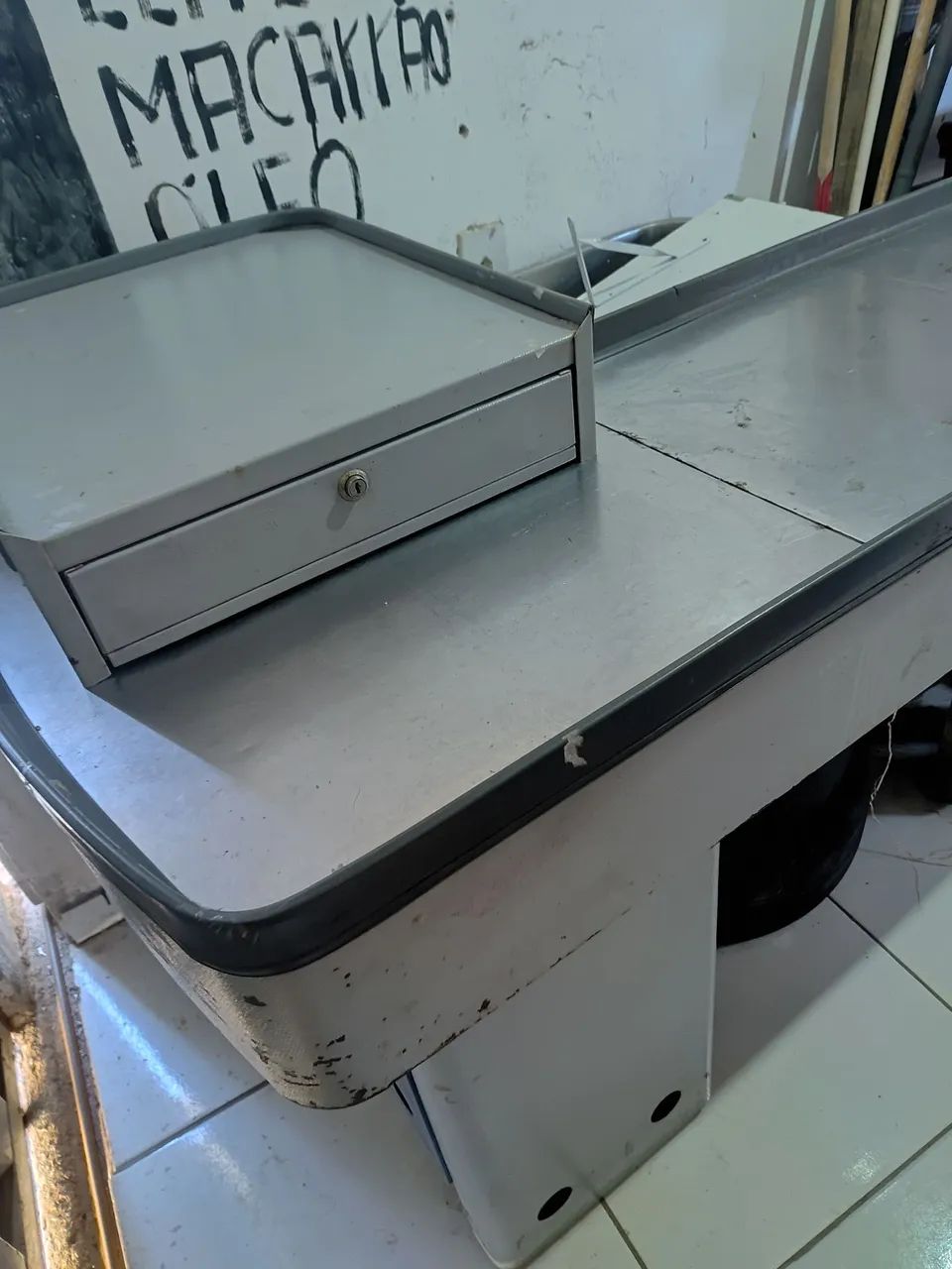 Balcão de mercearia de ferro  - Foto 2