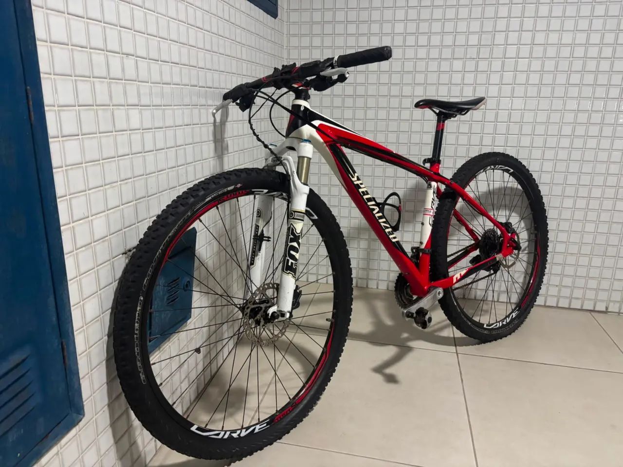 Bike Specialized M4 aro 29 e peça - Foto 2