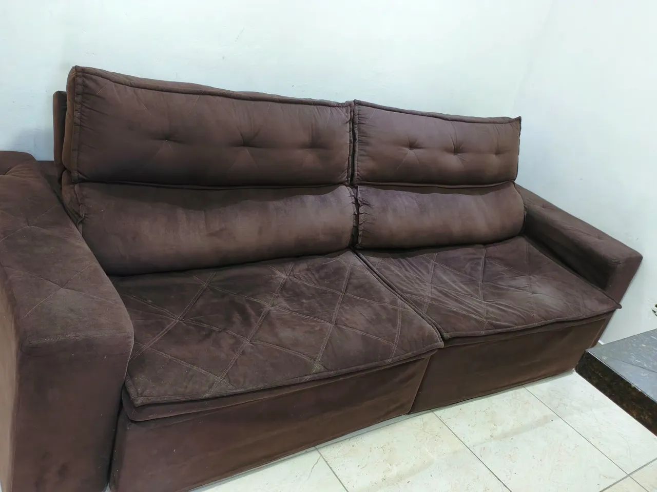 Sofá (encosto reclinável, retrátil)
