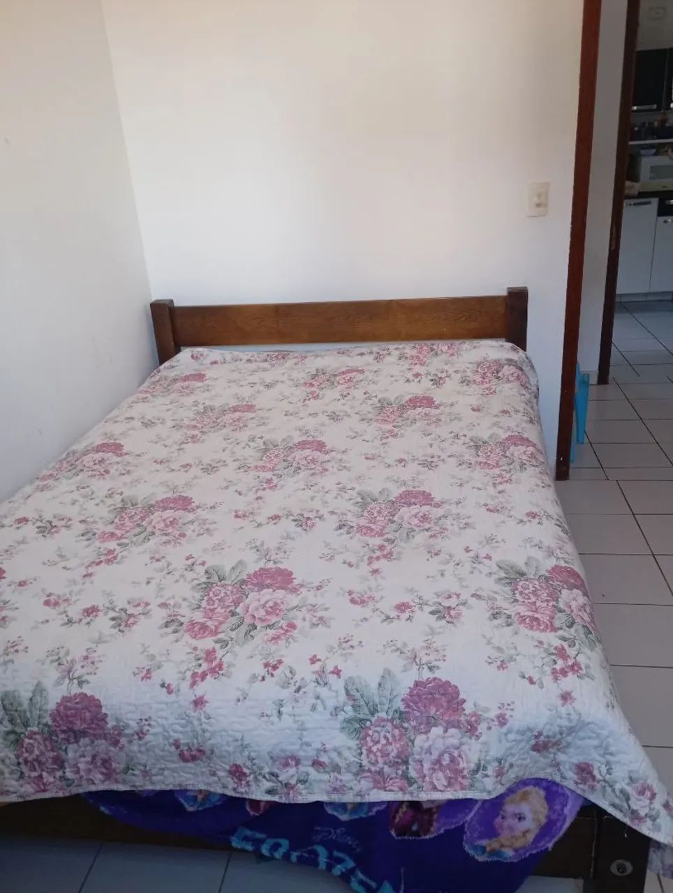 Cama de madeira com Colchao  - Foto 3