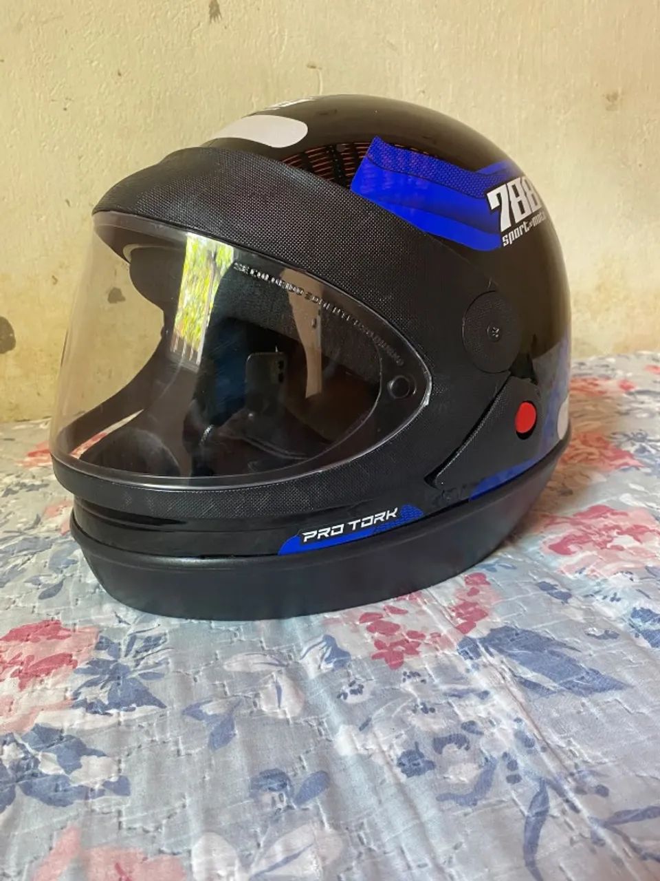 Capacete