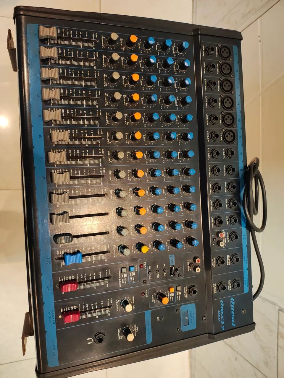 Mesa de som omx-12 USB oneal 