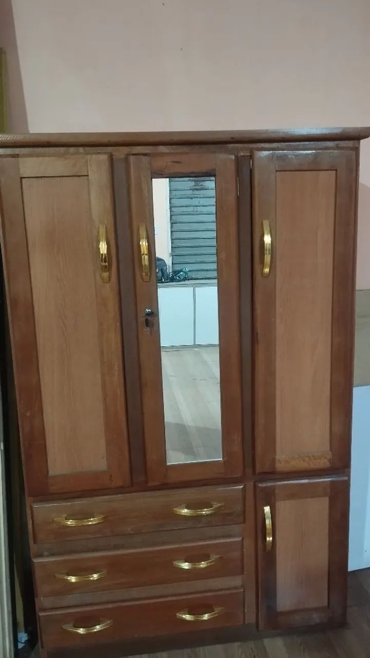 Guarda roupa de solteiro 