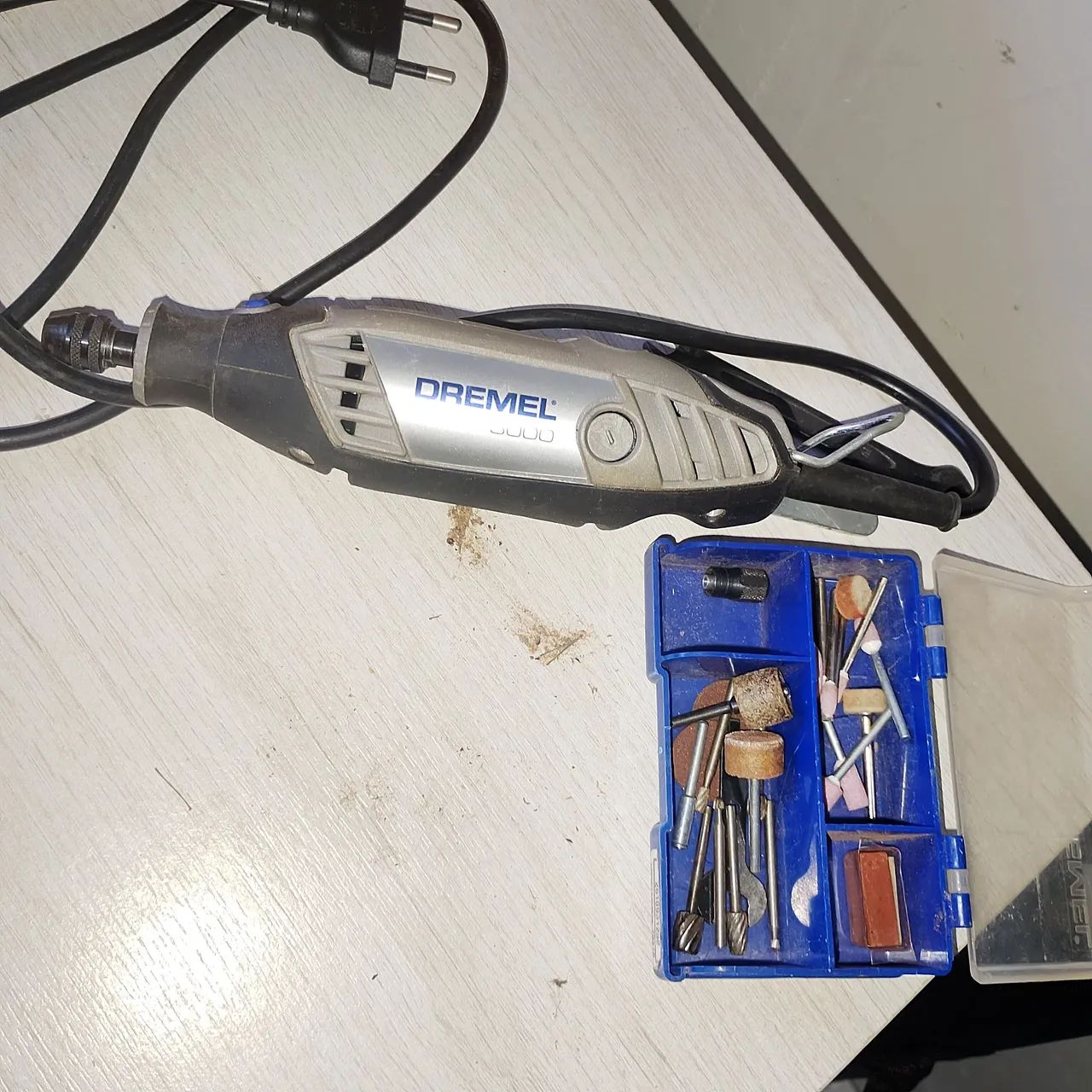 Dremel 3000 with Accessories