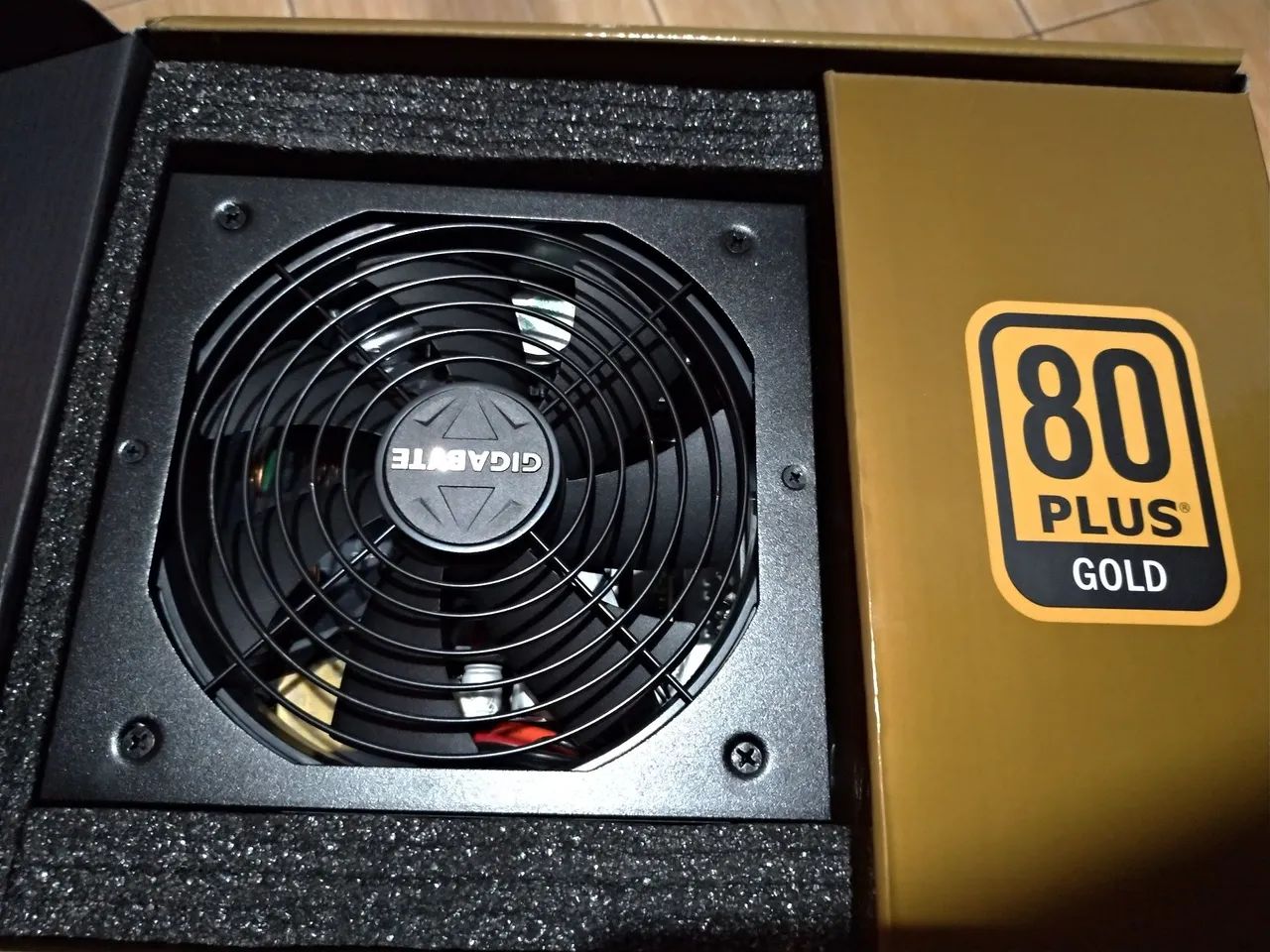 Fonte Gigabyte 750W 80 Plus Gold - Completa - Foto 2