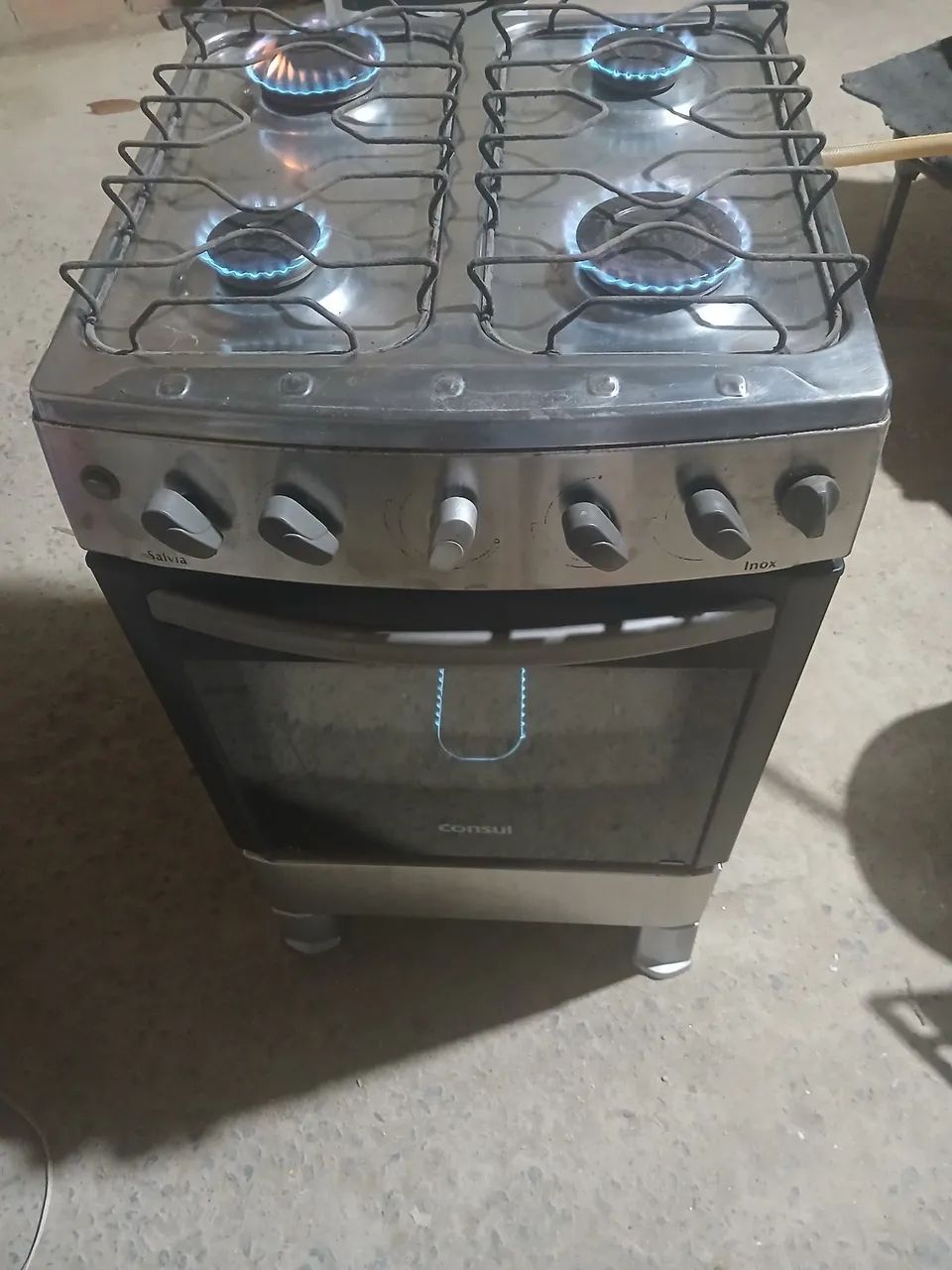 Fogão 4 bocas funcionando 