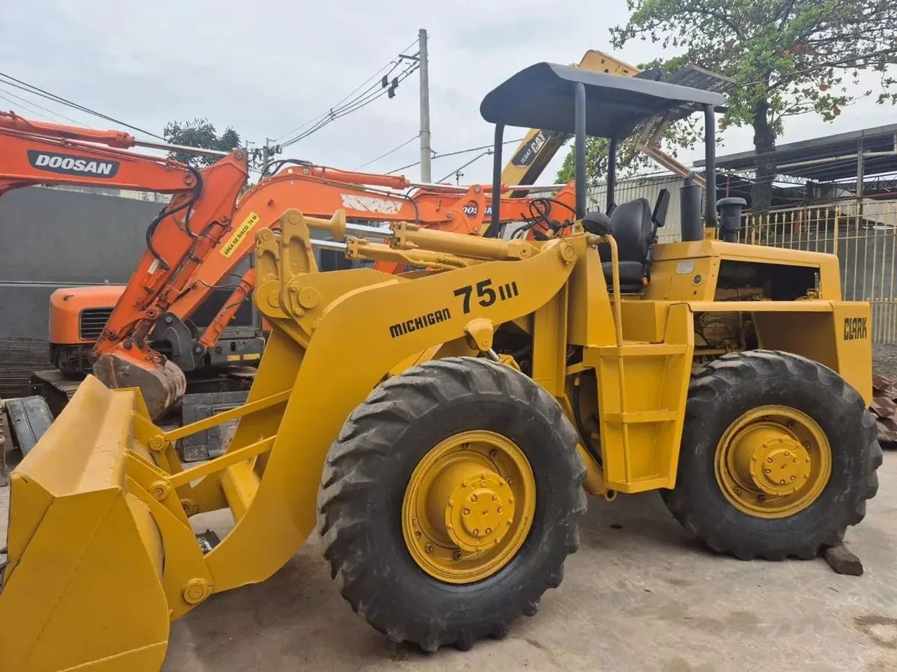 Pá carregadeira  - Foto 4