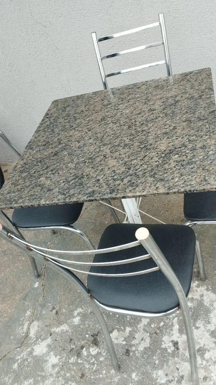 Mesa com 4 cadeiras  - Foto 4