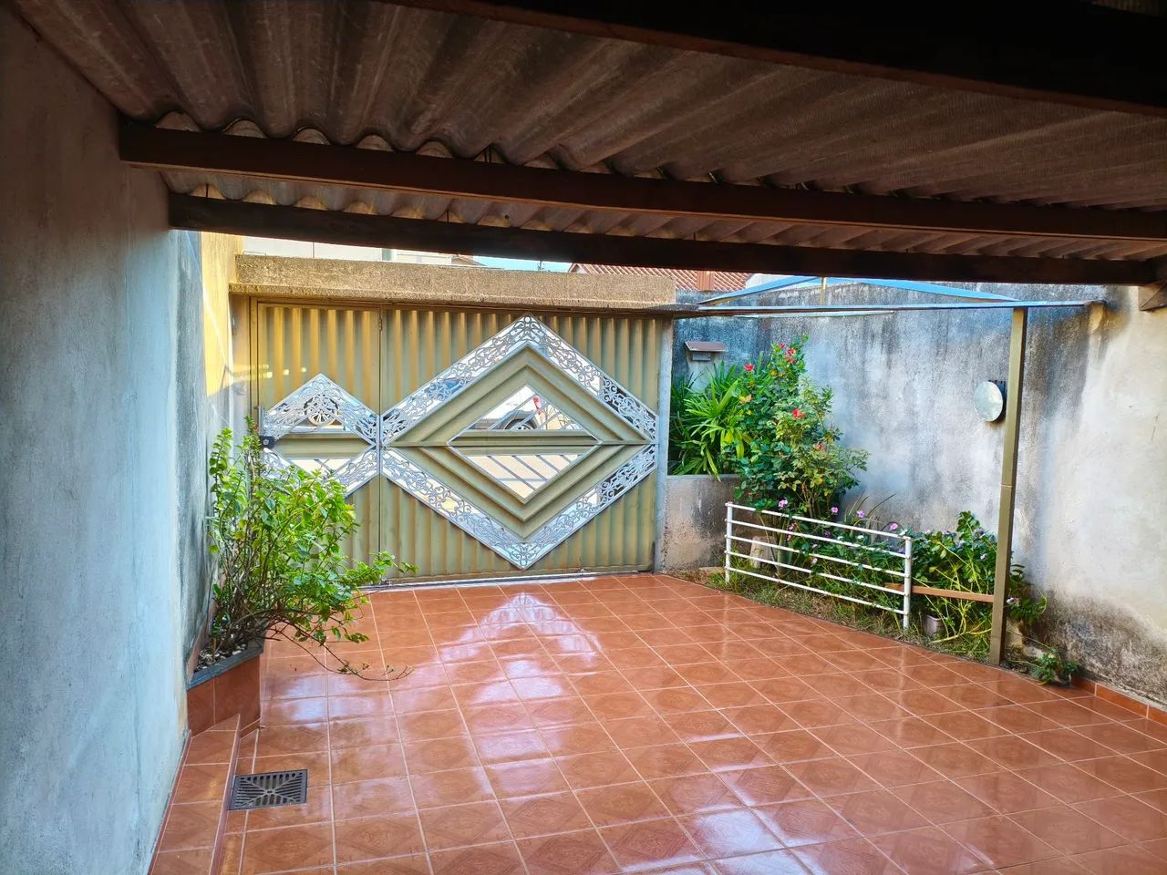 Sobrado com casa na frente  - Foto 2